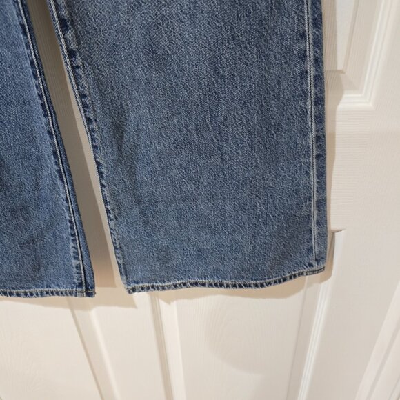 Levis Premium Women High Loose Flare Jeans Distressed Wide Leg Size 25x32 NWT - Picture 4 of 14